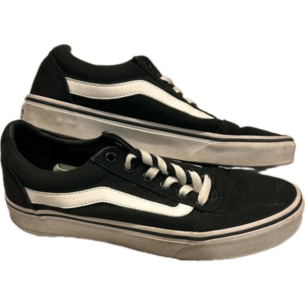 Vans women’s size 8 Old Skool Black Low Top Canvas Skateboard Sneakers Trainer